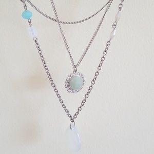 Beautiful 3 String LOFT Necklace!